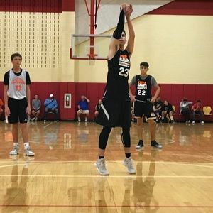 Meet your Posher, Kendall